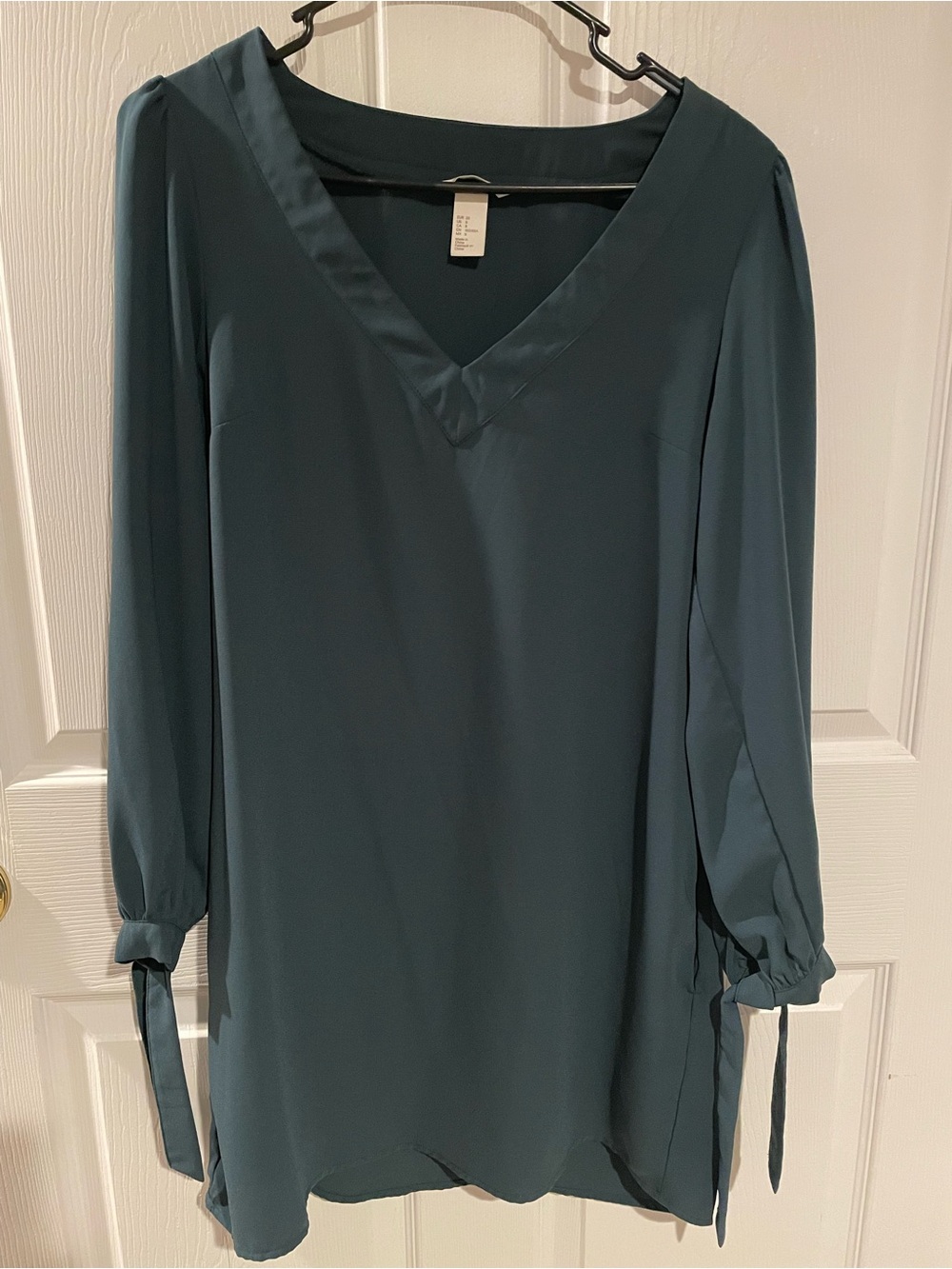 H&M Teal V-Neck Long Sleeve Tie-Sleeve Dress, size 8